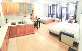 Arboro Flora Residence Studio